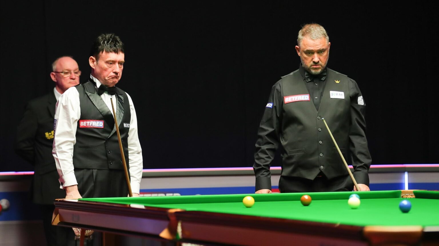 ‘Don’t spoil your legacy’ – Barry Hearn explains key difference between snooker icons Stephen Hendry and Jimmy White