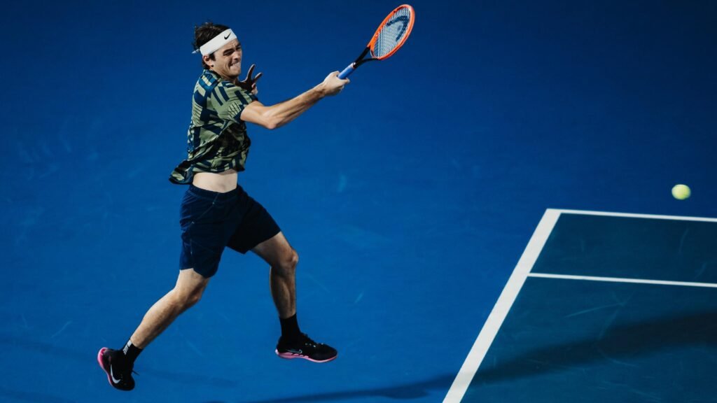 Taylor Fritz beats Daniil Medvedev in 2022 Diriyah Tennis Cup, will take home a million dollars