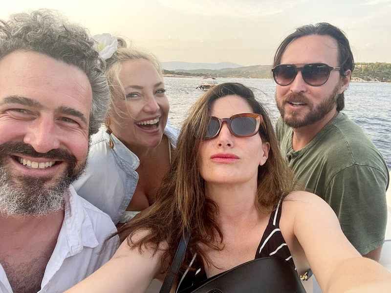 Happy Reunions Kate Hudson Another Mystery Everything Know About Knives Out 2