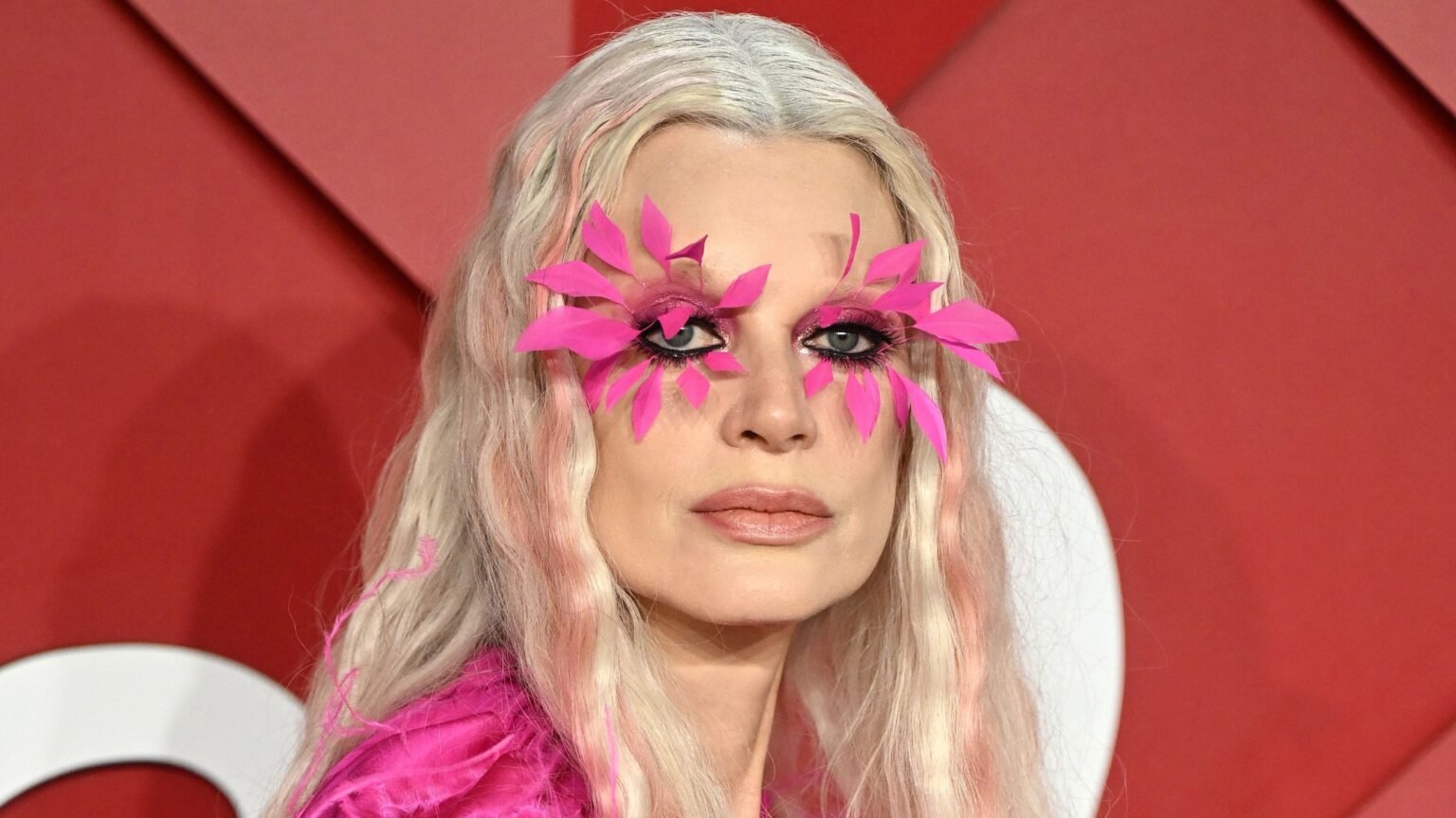 The Best Beauty Looks From the British Fashion Awards