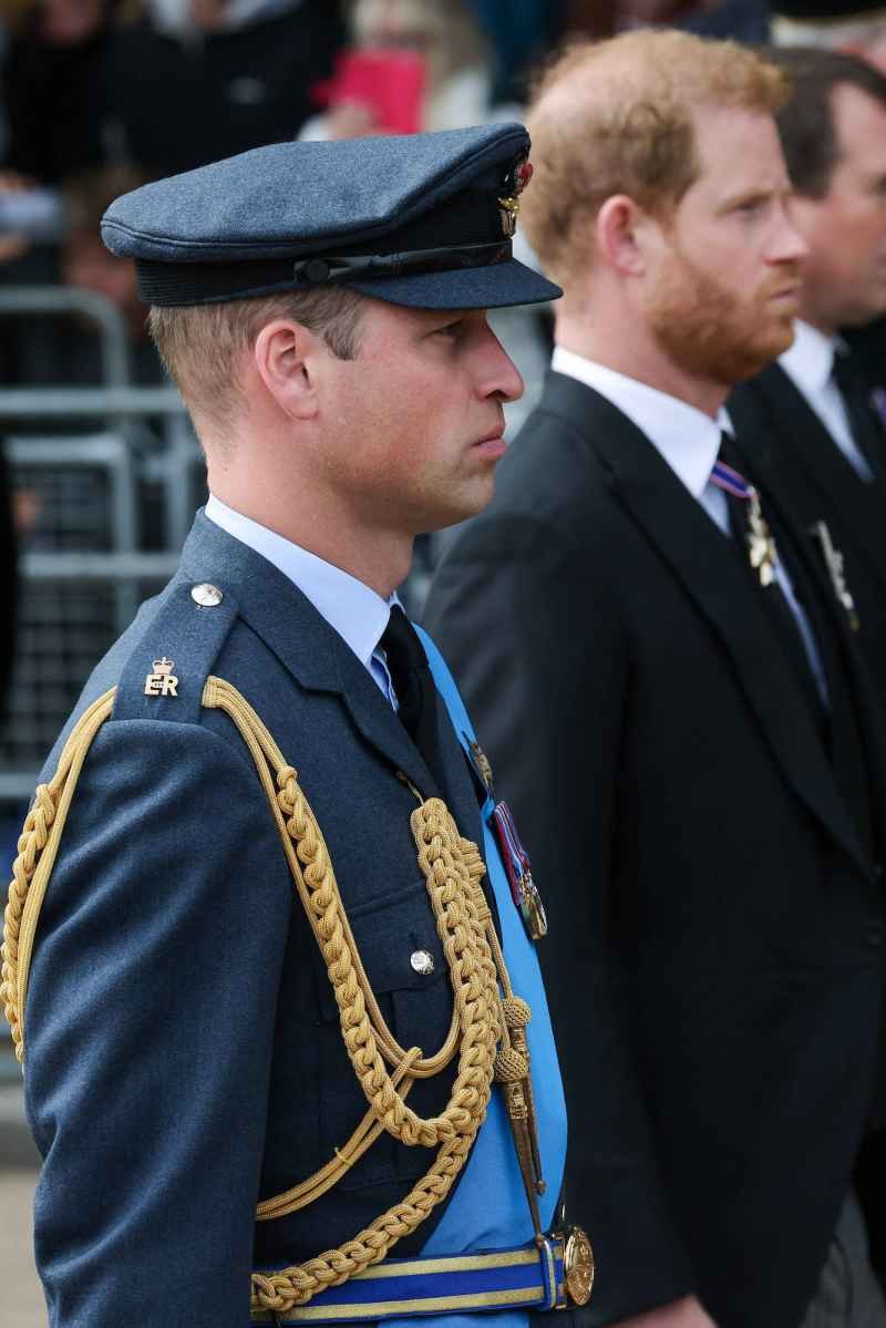 Prince-Harry-Prince-William-Queens-Funeral