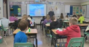 Alberta teacher survey finds class sizes across province are too large, impacting student learning