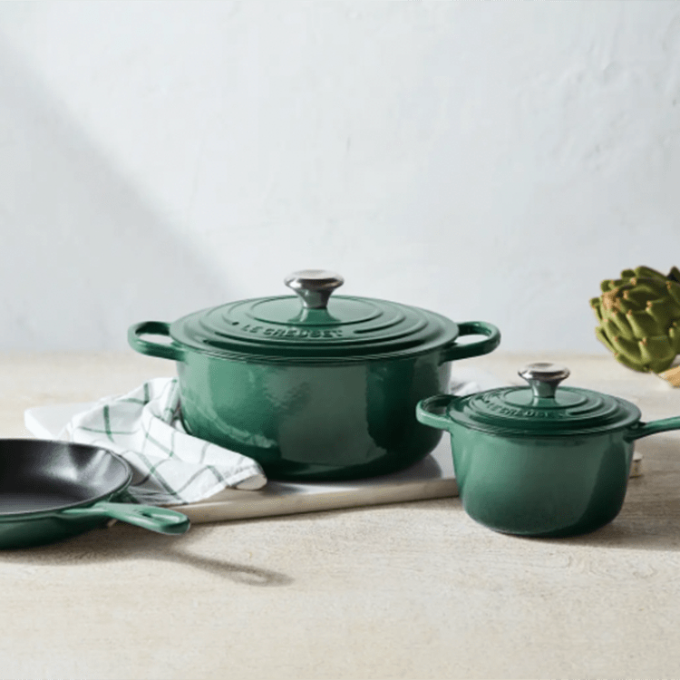 cast-iron cookware set