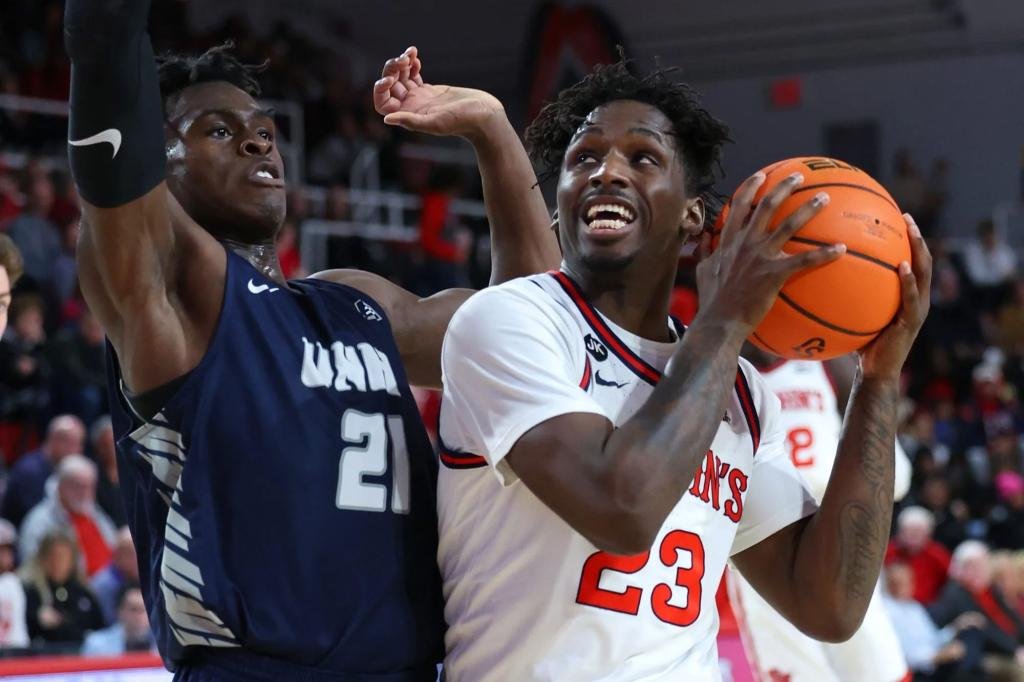 St. John’s rolls past New Hampshire for 10th win of season