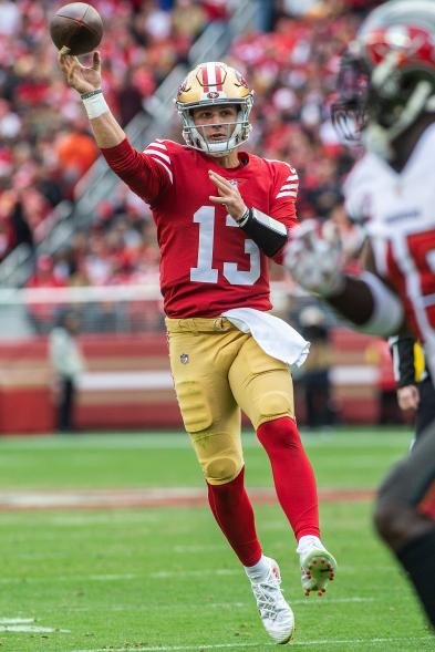 49ers quarterback Brock Purdy looks to throw against the Buccaneers on Dec. 11, 2022.