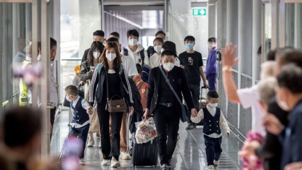 Thailand U-turns on COVID-19 vaccination rule for visitors