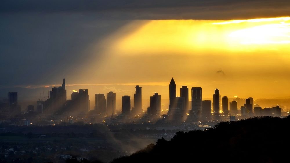 Gas prices fall, inflation eases. Can the eurozone escape a recession?