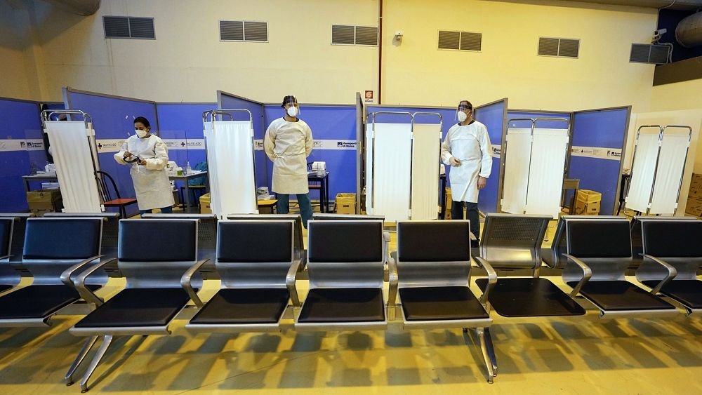 EU ‘strongly’ encourages negative COVID-19 test for travellers coming from China