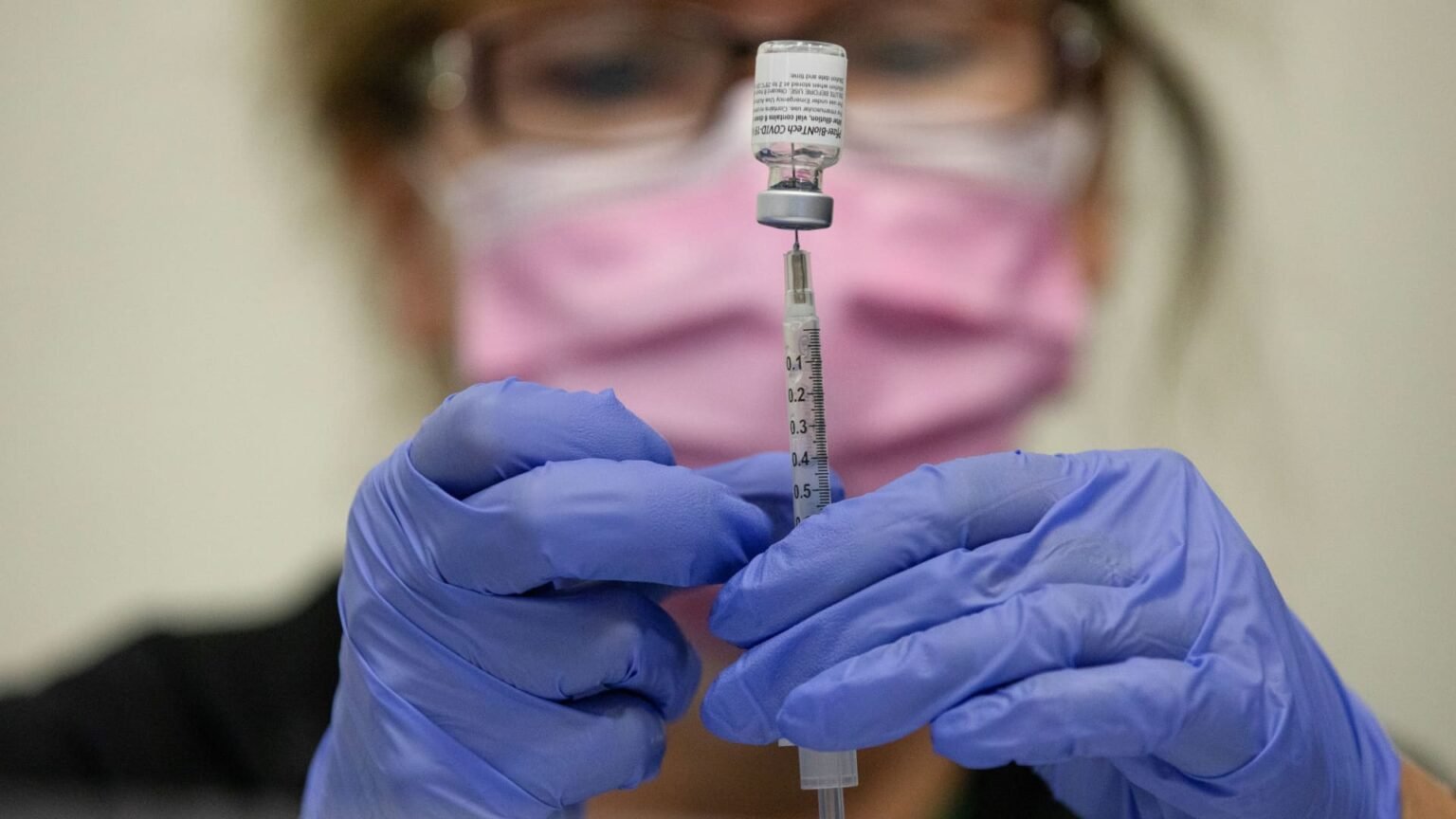 FDA doesn’t see increased risk of stroke for seniors who received Pfizer’s omicron booster