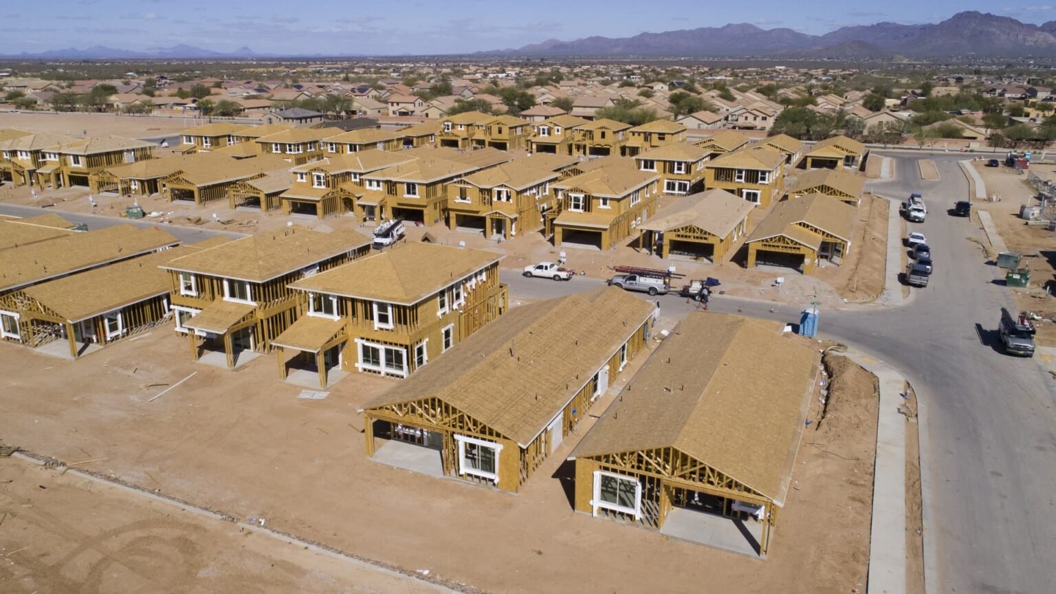 Homebuilder sentiment rises in January for the first time in a year, thanks to lower mortgage rates