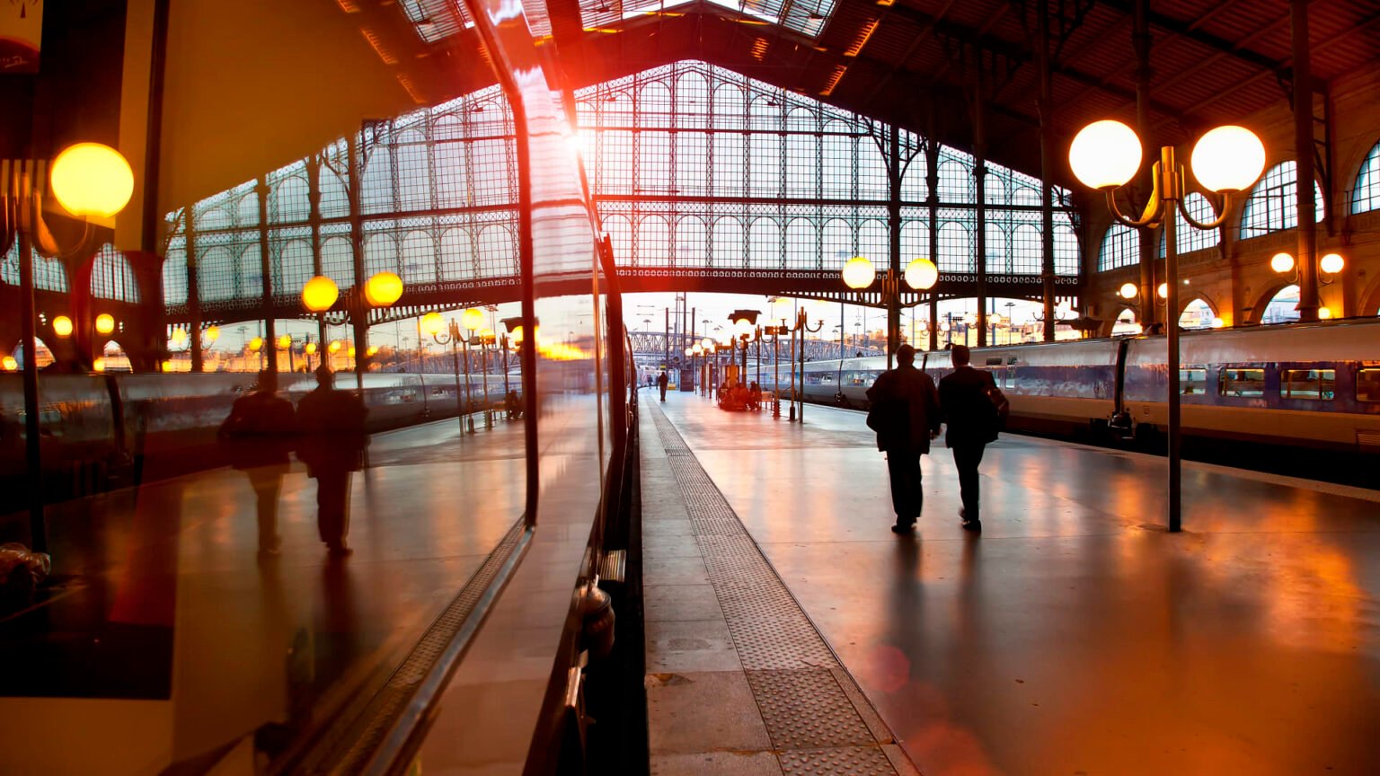 Man with knife wounds six people at Gare du Nord station, Paris
