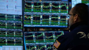 S&P 500 rises after strong GDP report, Nasdaq jumps nearly 1% on Tesla results