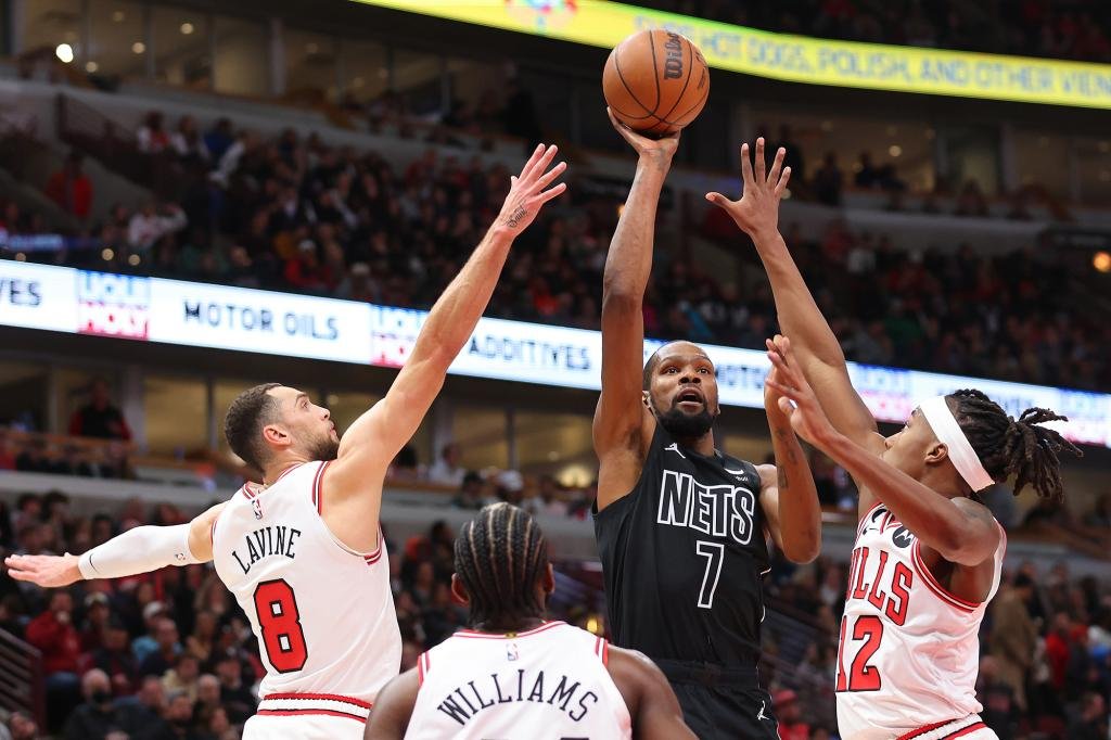 Kevin Durant in NBA MVP conversation on way to leading East in All-Star votes