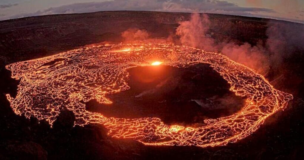 Hawaii’s Kilauea volcano erupts again