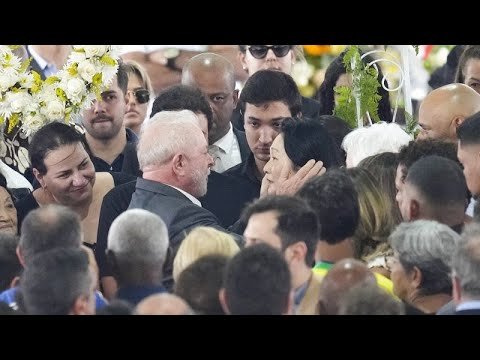Brazil’s President Lula da Silva pays last respects to football legend Pelé