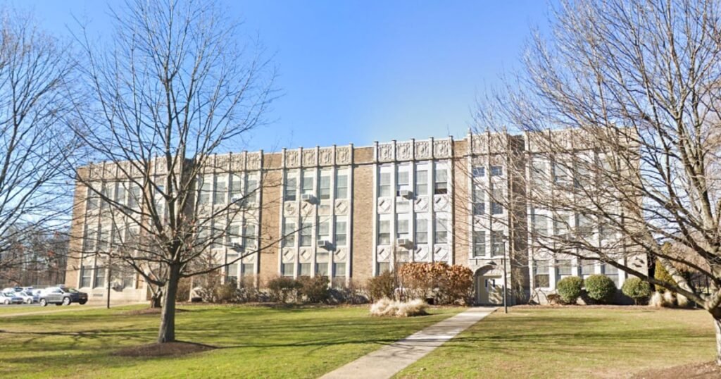 New Jersey art teacher overdoses on fentanyl in front of middle school students, police say
