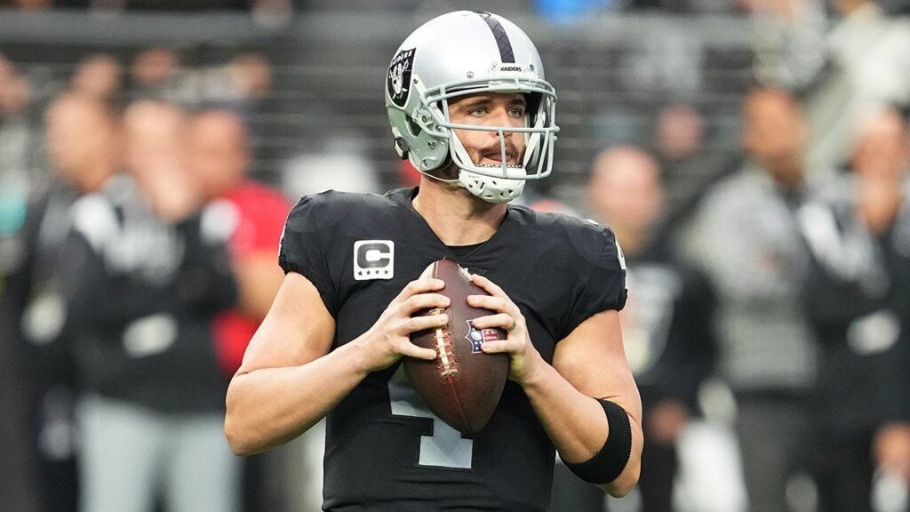 Raiders grant Derek Carr permission to visit Saints: report