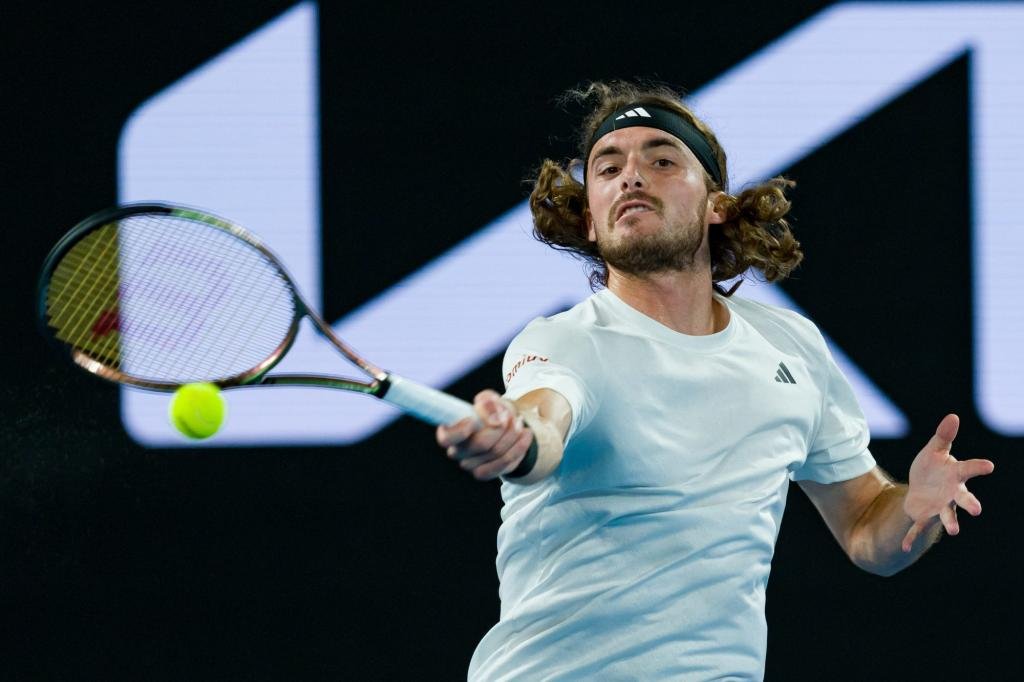 Australian Open prediction: Karen Khachanov vs. Stefanos Tsitsipas odds, pick