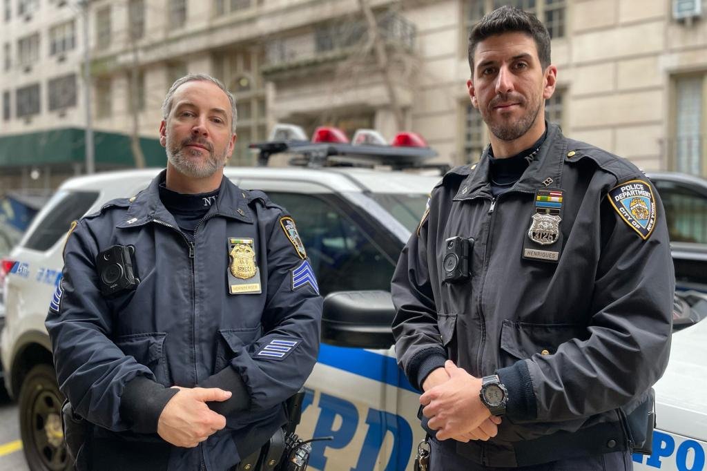 Crazed shoplifter attacks CVS workers, NYPD cops on Upper East Side: cops