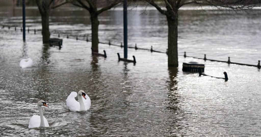 Urgent warning issued over rivers and lakes as rain to lash the nation