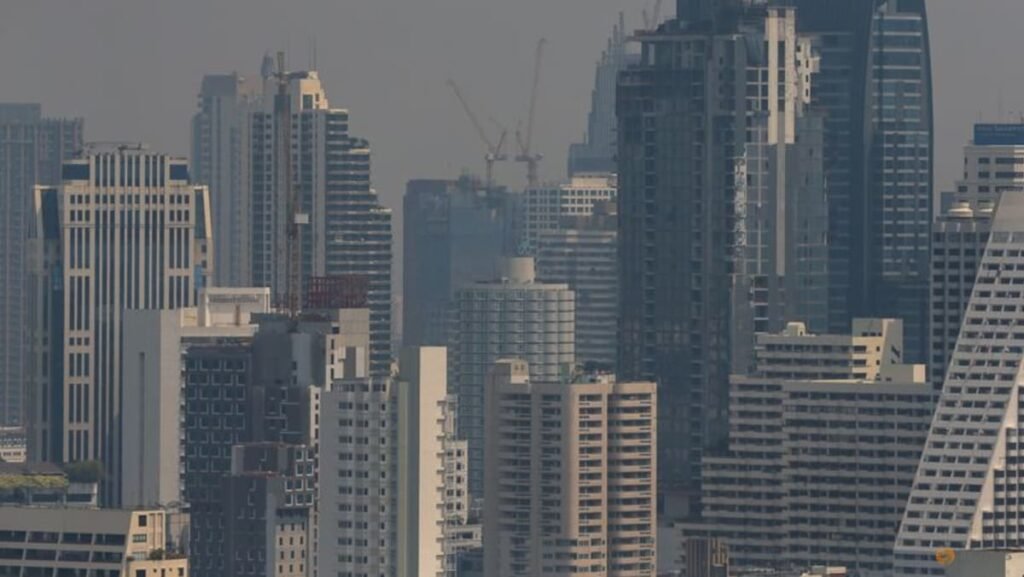 Bangkok residents advised to stay indoor as air quality hits unhealthy levels
