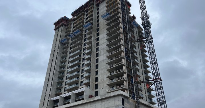 4 injured in partial floor collapse at downtown London, Ont. construction site