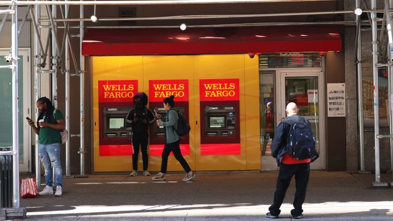 Wells Fargo is retreating from the mortgage market it once led