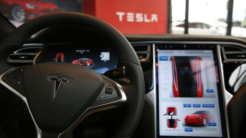 Tesla-induced pileup involved driver-assist tech, government data reveals