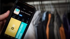 Stitch Fix lays off 20% of workforce and its CEO steps down