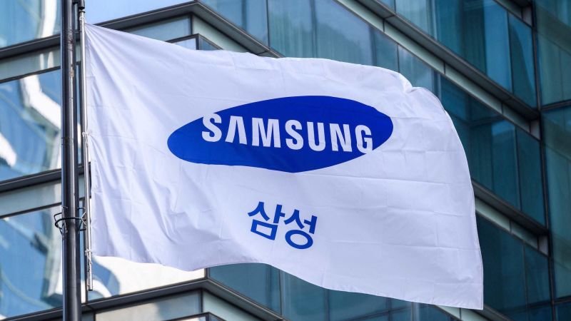 Samsung estimates quarterly profit sank to 8-year low on demand slump