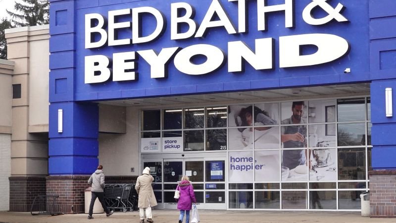 Bed Bath & Beyond’s sales plunge