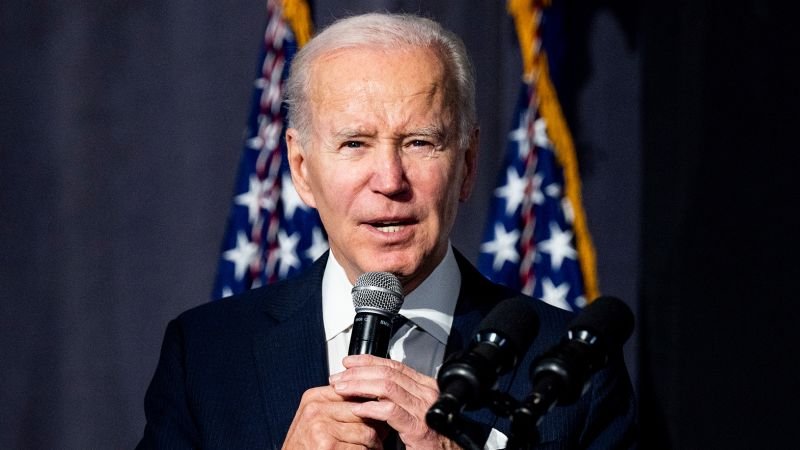 White House defends releasing incomplete information about classified documents