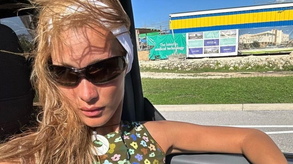 Let Bella Hadid’s Beachy Blonde Waves Inspire Your Vacation Look