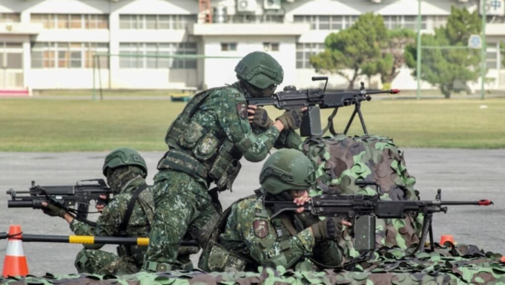 Taiwan to allow women into reservist training for first time