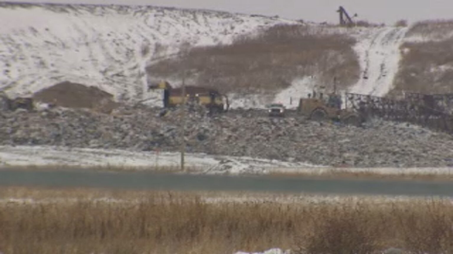 Winnipeg’s Brady Road Landfill to reopen while protesters remain on site, city says