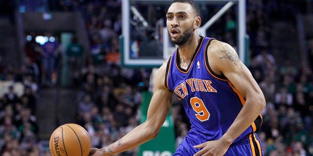 Jared Jeffries won a new car on "The Price is Right."