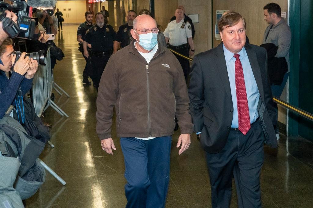 Ex-Trump Org CFO Allen Weisselberg sent to Rikers Island for tax fraud
