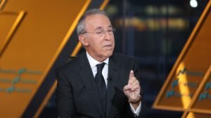Billionaire Tesla bull Ron Baron says Musk suggested he would make multiples on his $100 million Twitter investment