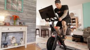 Peloton losses narrow as subscription revenue again outpaces equipment sales