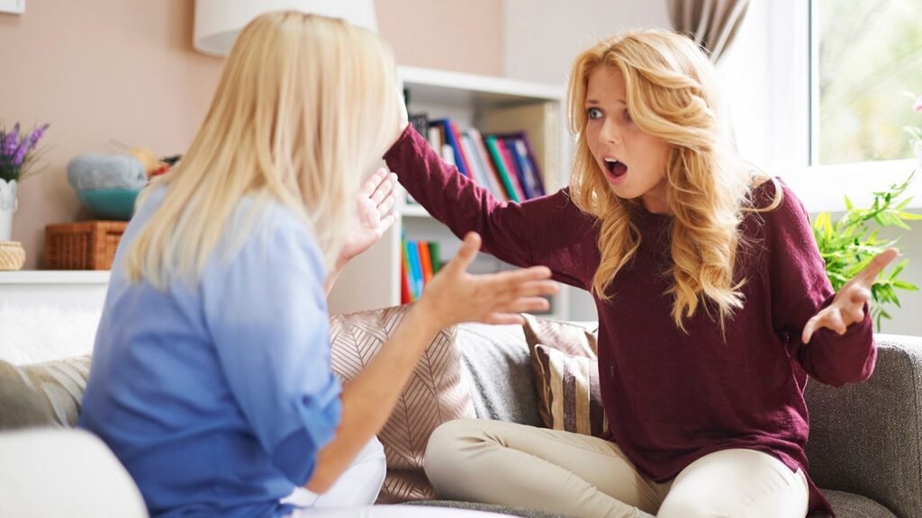 Reddit user asks her adult daughter to pay half the monthly rent and utilities — family drama ensues