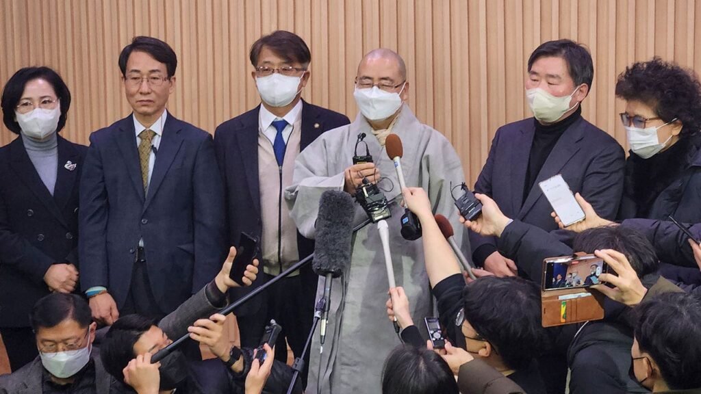 South Korea rules stolen Korean Buddhist statue must return to Japanese temple where it was stolen