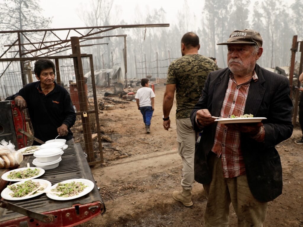 Chile’s president urges unity amid battle to contain fatal fires