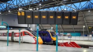 Profit motive to return to British rail network as part of long-awaited shake-up