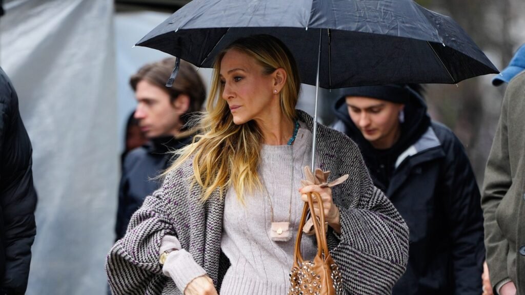 Carrie Bradshaw’s Love of Fendi Baguettes Has Gone Too Far