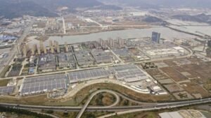 Beware the great battery industry fallacy
